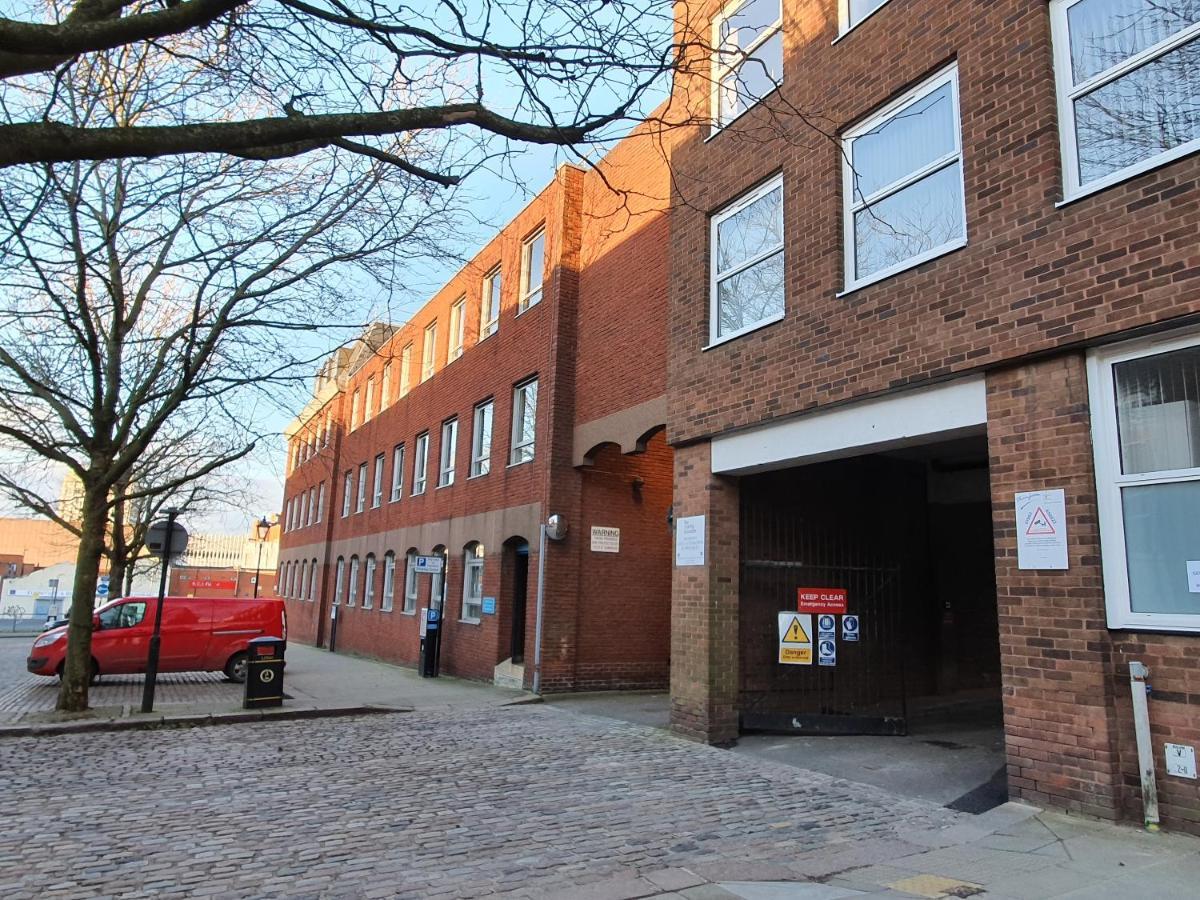 Wolverhampton - Gated Parking - George House Exterior photo